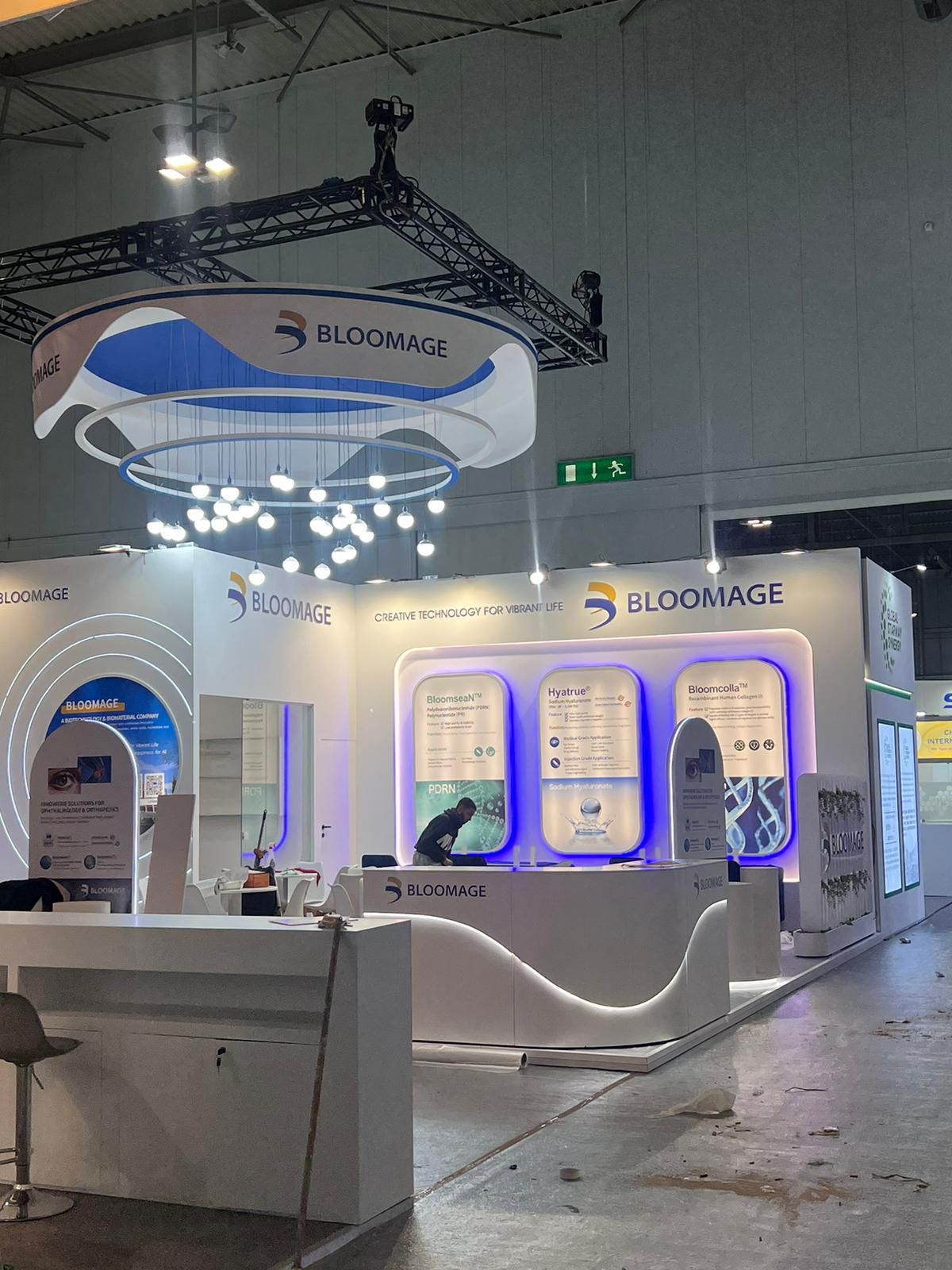 Gallery image 3 - Luxury Modular Stand - International Design